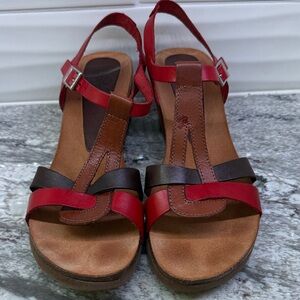 Chic Red and Brown Women's Sandals